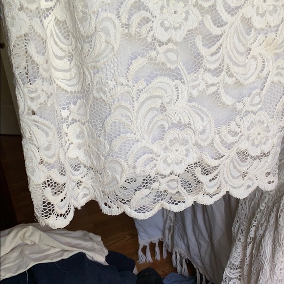 White lace dress - Picture 9 of 10